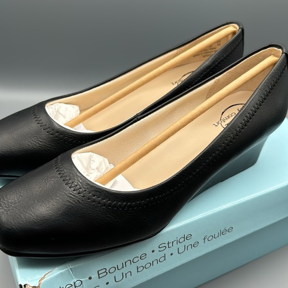 LifeStride Womens Groovy Wedge Pumps * - Picture 2 of 6